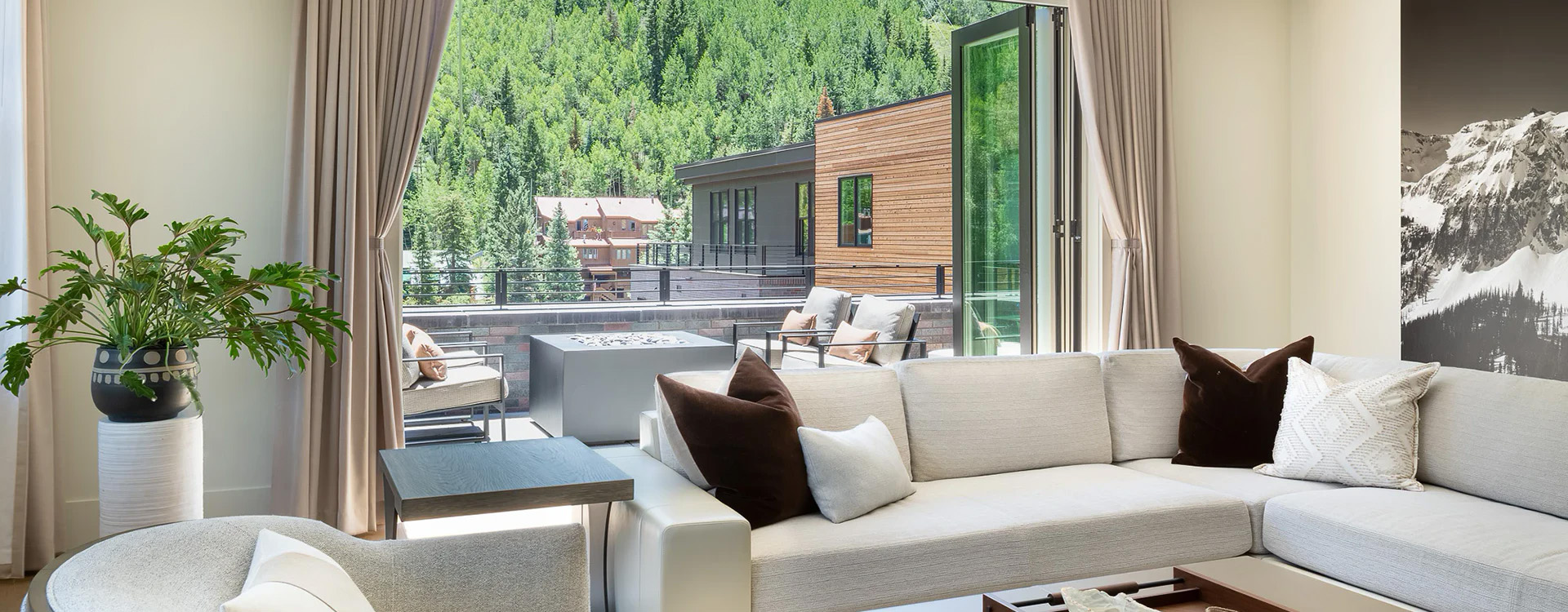 2.3-fir-house-telluride-living-room3