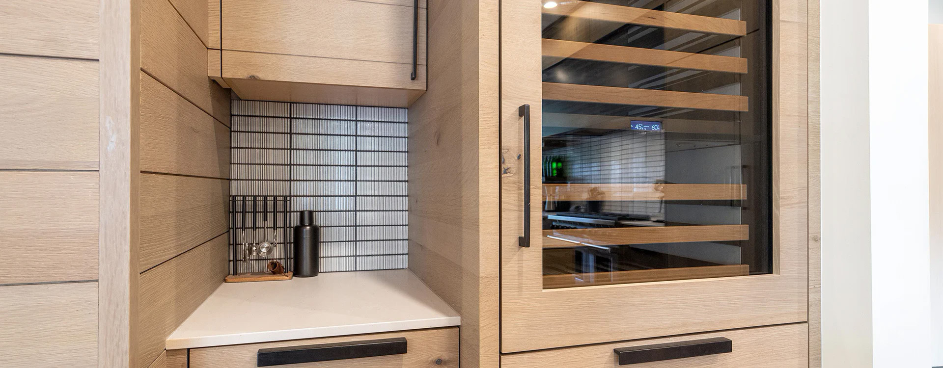 4.3-fir-house-telluride-kitchen-wine-detail