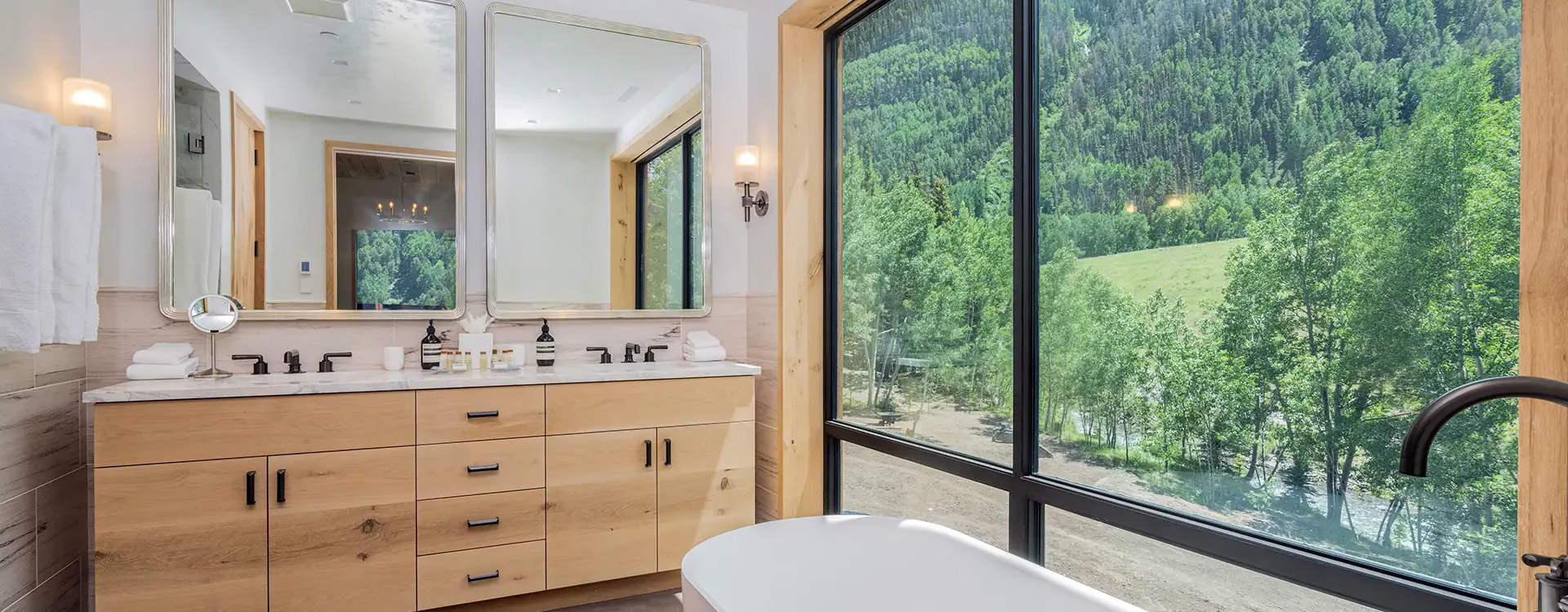 6.1-waters-edge-telluride-primary-suirte-bathroom