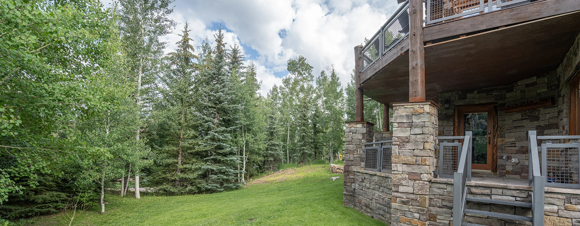 slopeside chateau telluride exterior back