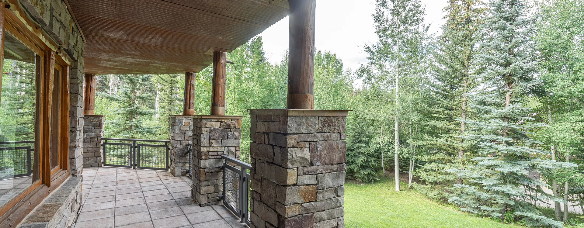 slopeside chateau telluride lower patio